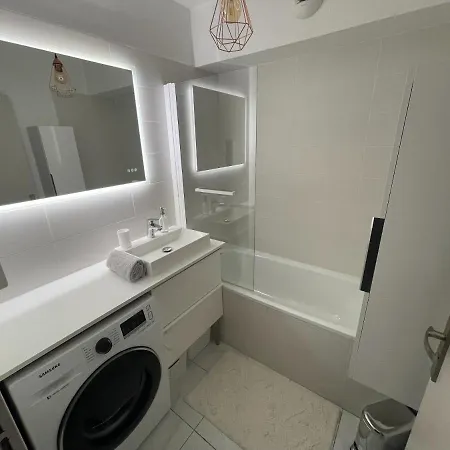 Splendide 3 Pièces - Parking Et Clim Appartement